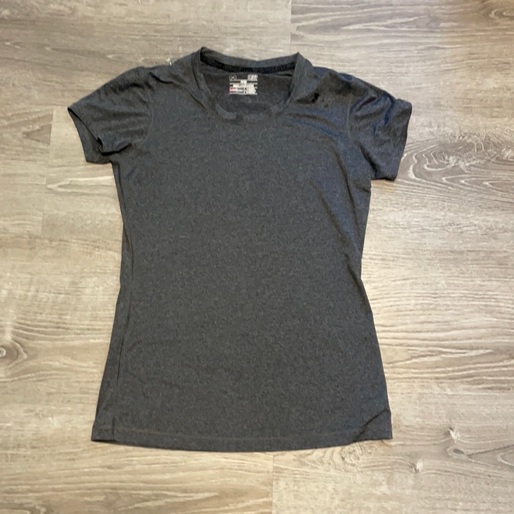 Under armour heat gear tshirt
